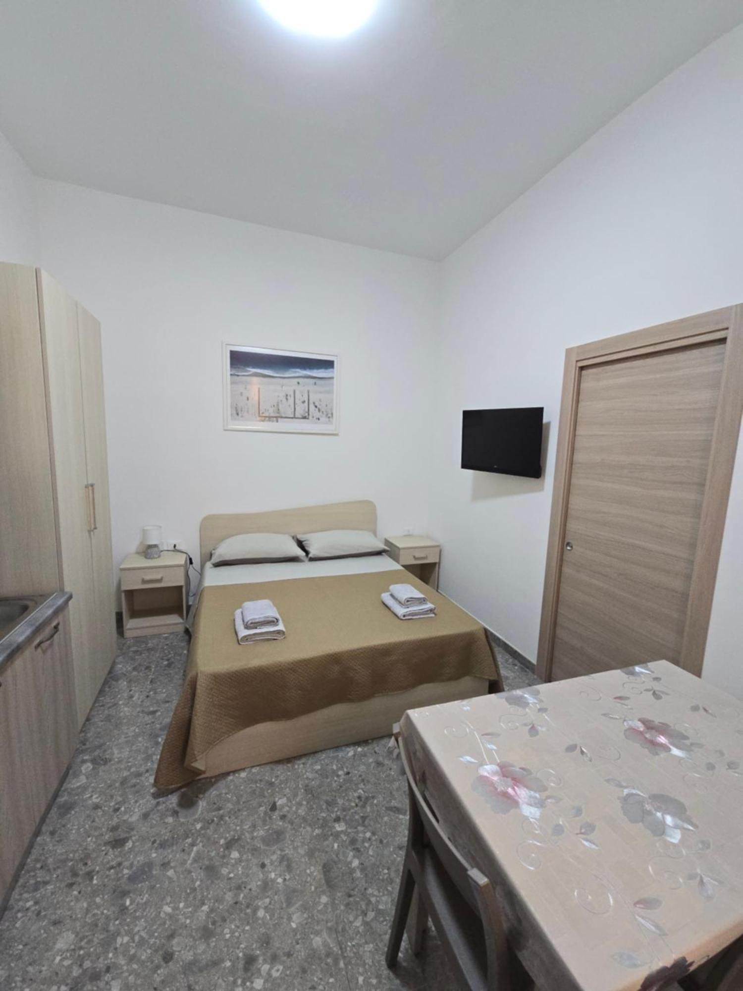 マリーナ・ディ・
スキアヴォネア Da Massimo 1 Bed & Breakfast エクステリア 写真